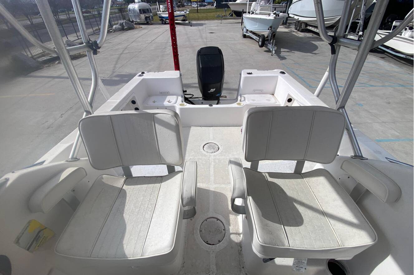 A photo of this 2005 Pro-Line 21 Walkaround