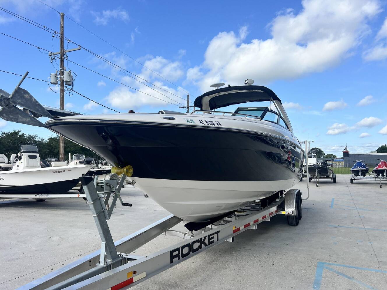 A photo of this 2007 Monterey 318Ssx