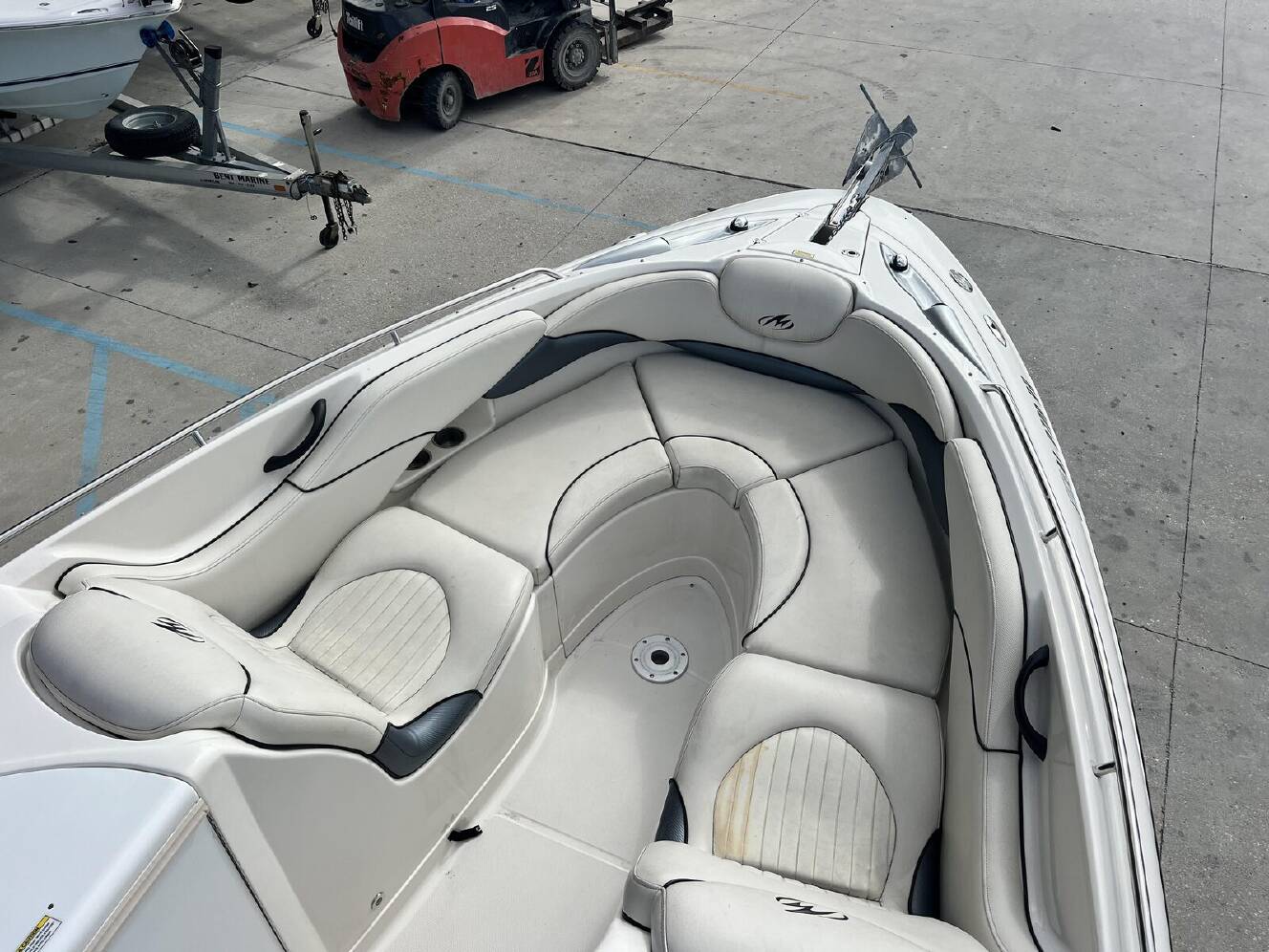 A photo of this 2007 Monterey 318Ssx