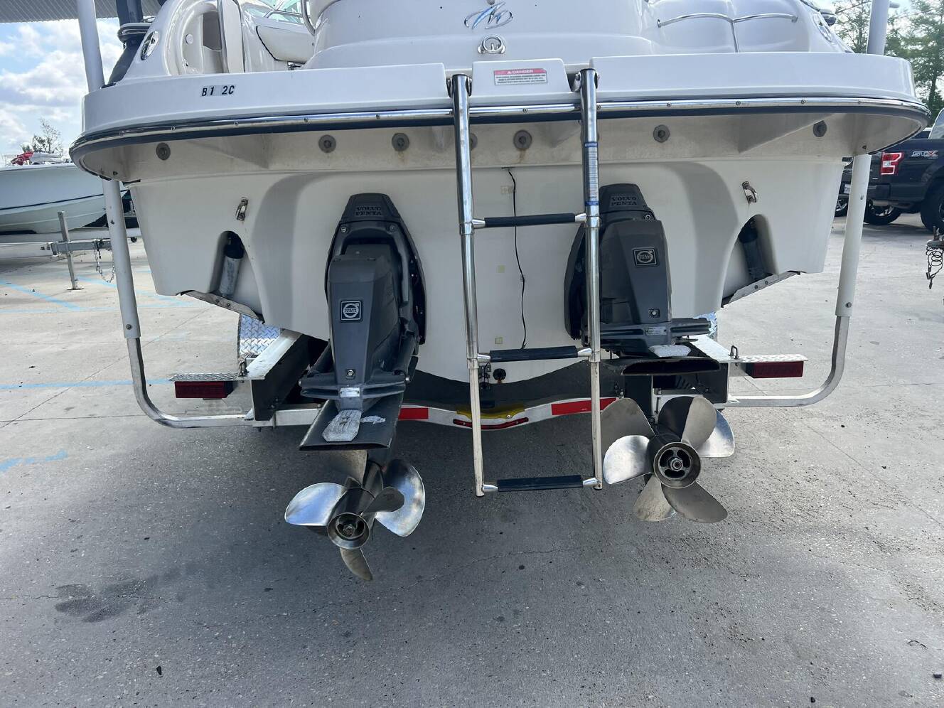 A photo of this 2007 Monterey 318Ssx