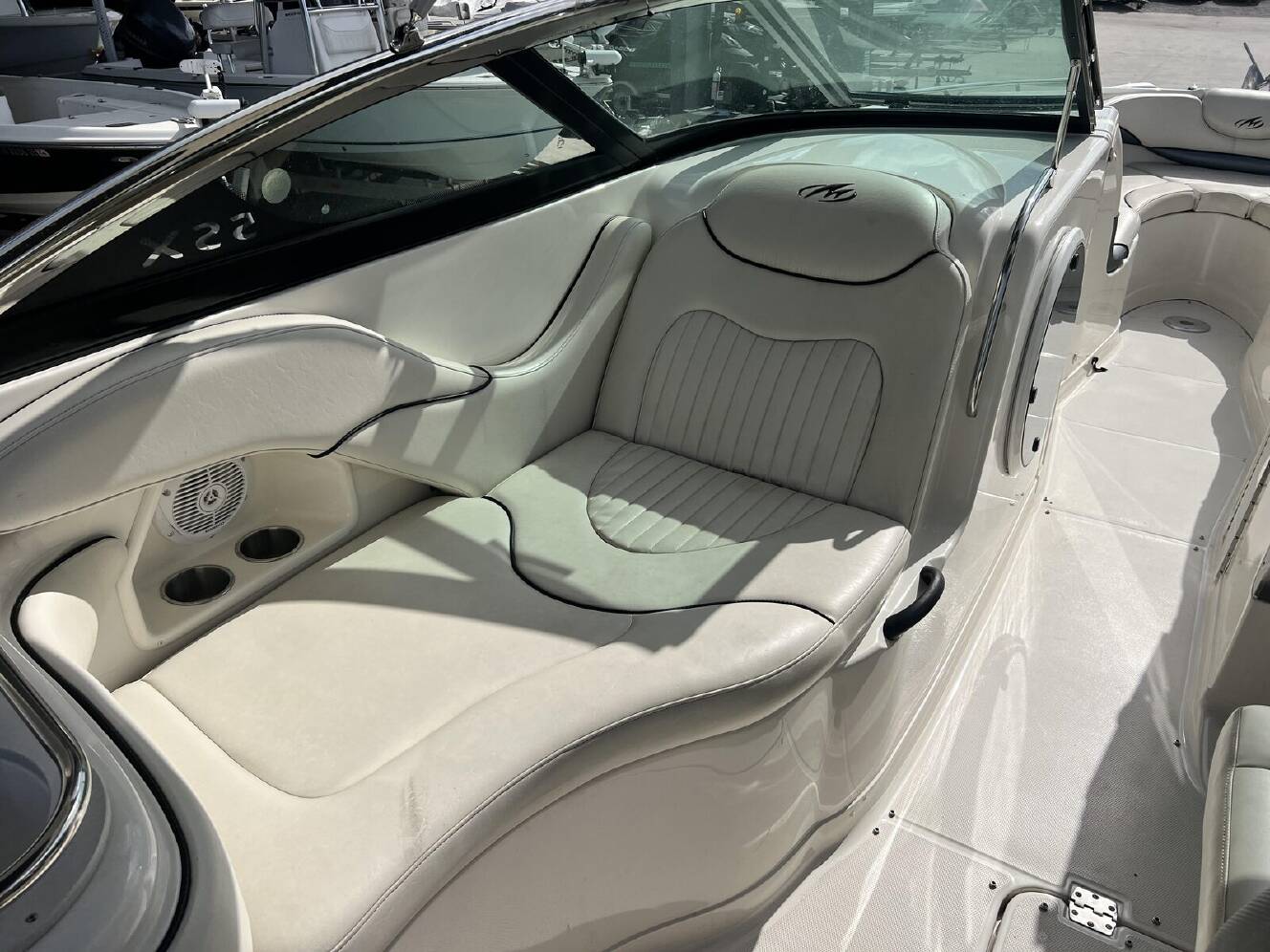 A photo of this 2007 Monterey 318Ssx