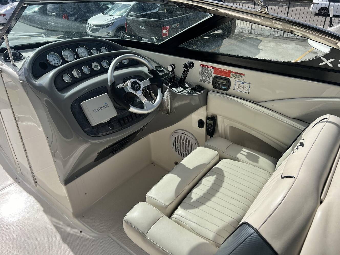 A photo of this 2007 Monterey 318Ssx