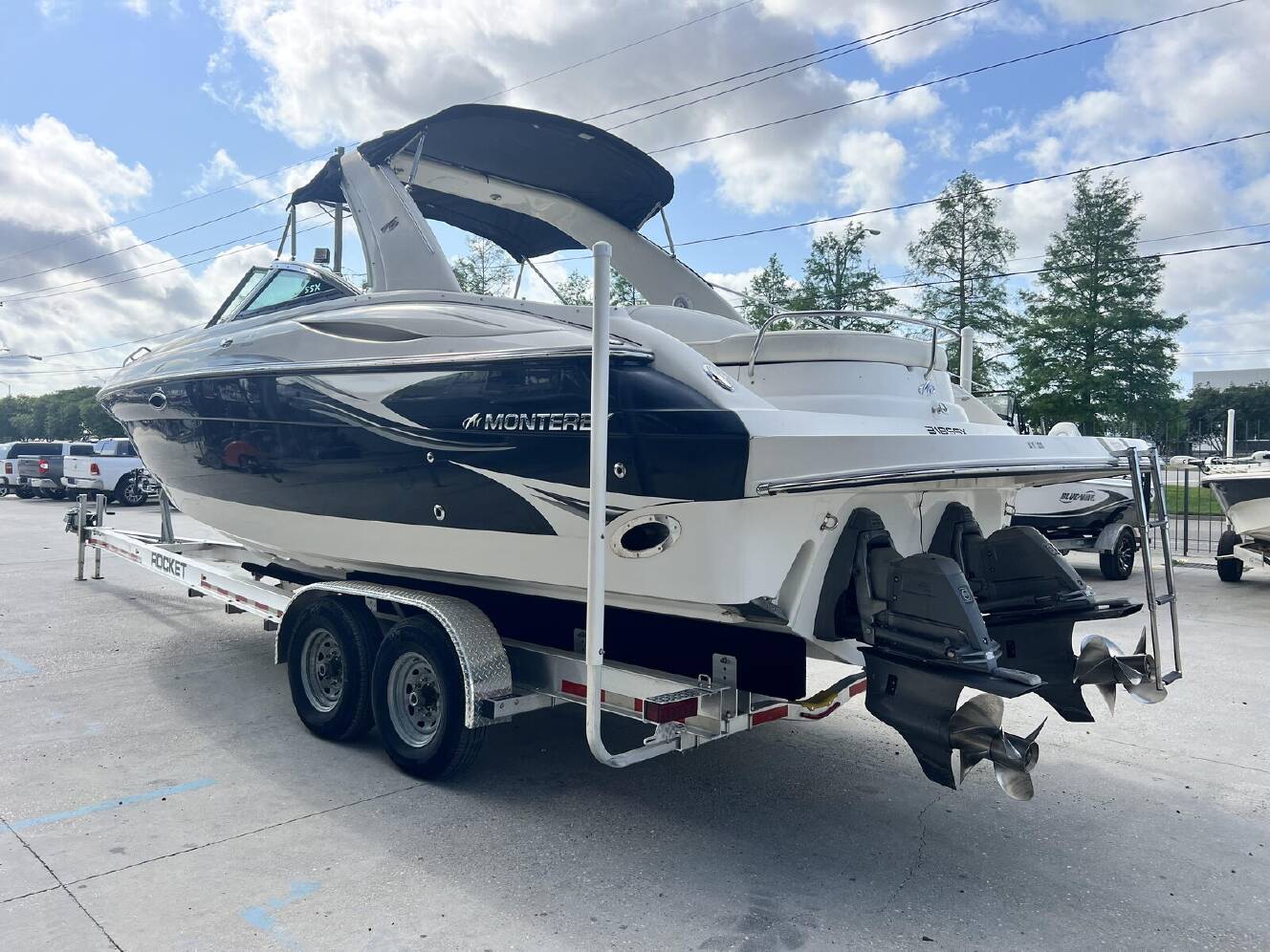 A photo of this 2007 Monterey 318Ssx