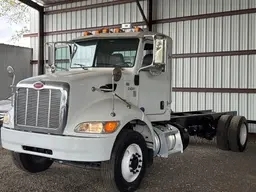 2014 PETERBILT 337 in East Wareham, MA