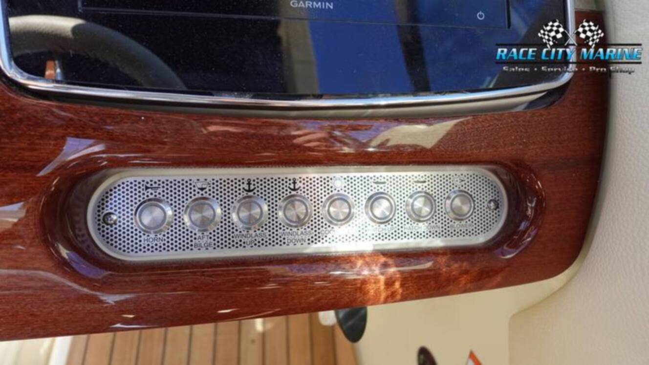 A photo of this 2025 Chris Craft 28GT