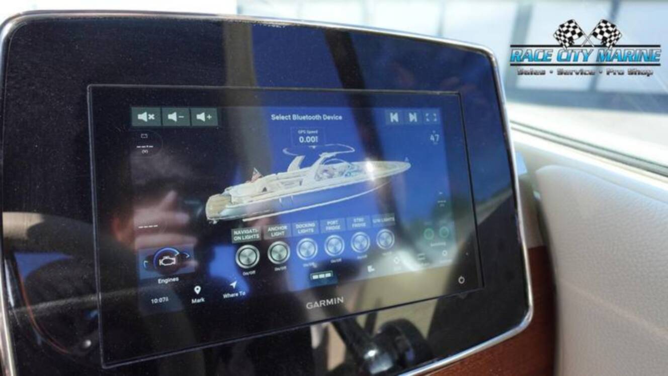 A photo of this 2025 Chris Craft 28GT