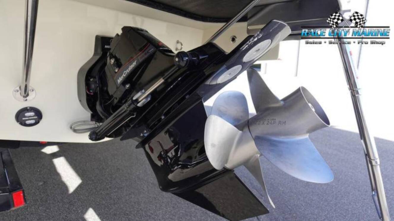 A photo of this 2025 Chris Craft 28GT