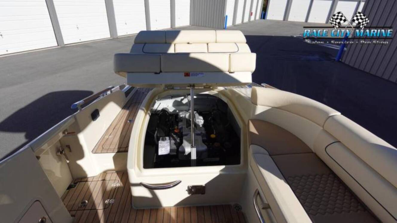 A photo of this 2025 Chris Craft 28GT