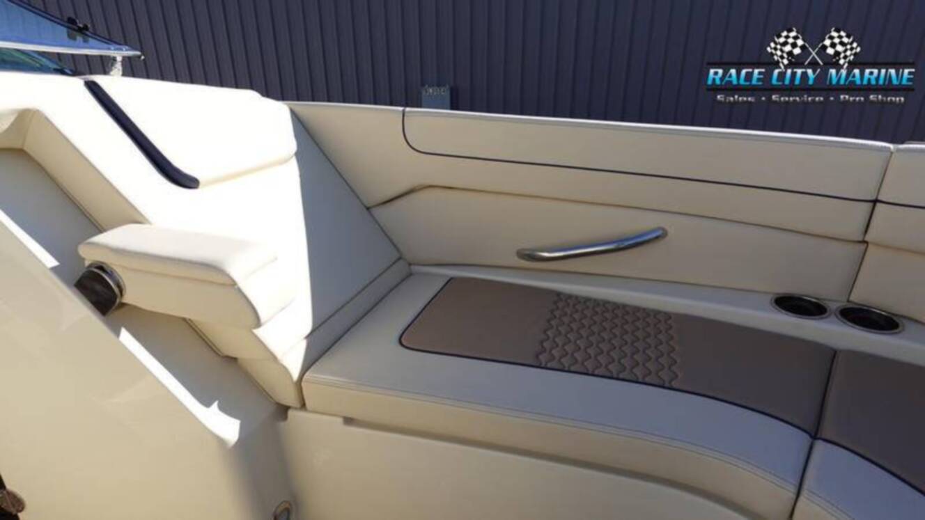 A photo of this 2025 Chris Craft 28GT
