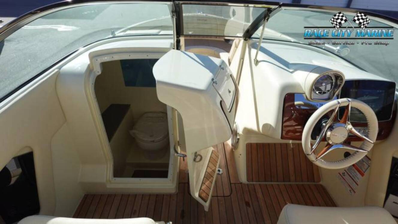 A photo of this 2025 Chris Craft 28GT