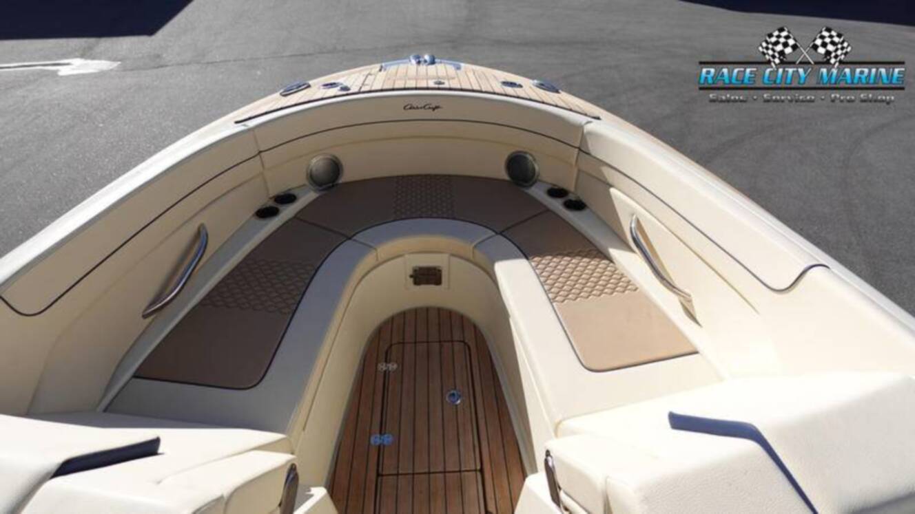 A photo of this 2025 Chris Craft 28GT
