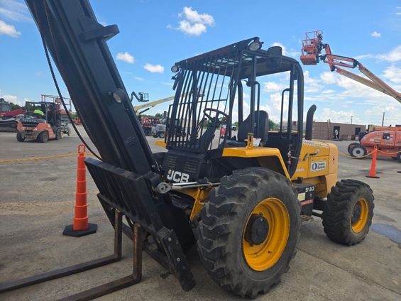 2018 JCB 930-2 in Victoria, TX