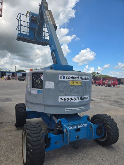 Genie Articulated Boom Lift For Sale Near San Antonio, Texas