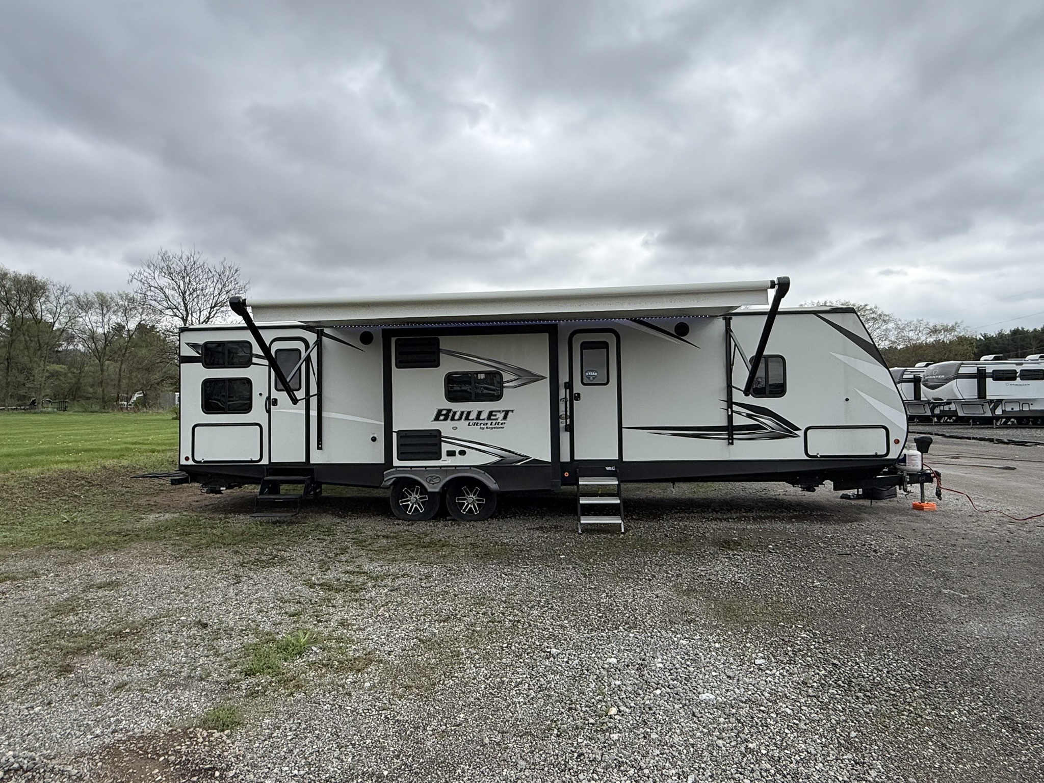 2021 Keystone BULLET ULTRA LITE 330BHS RV
