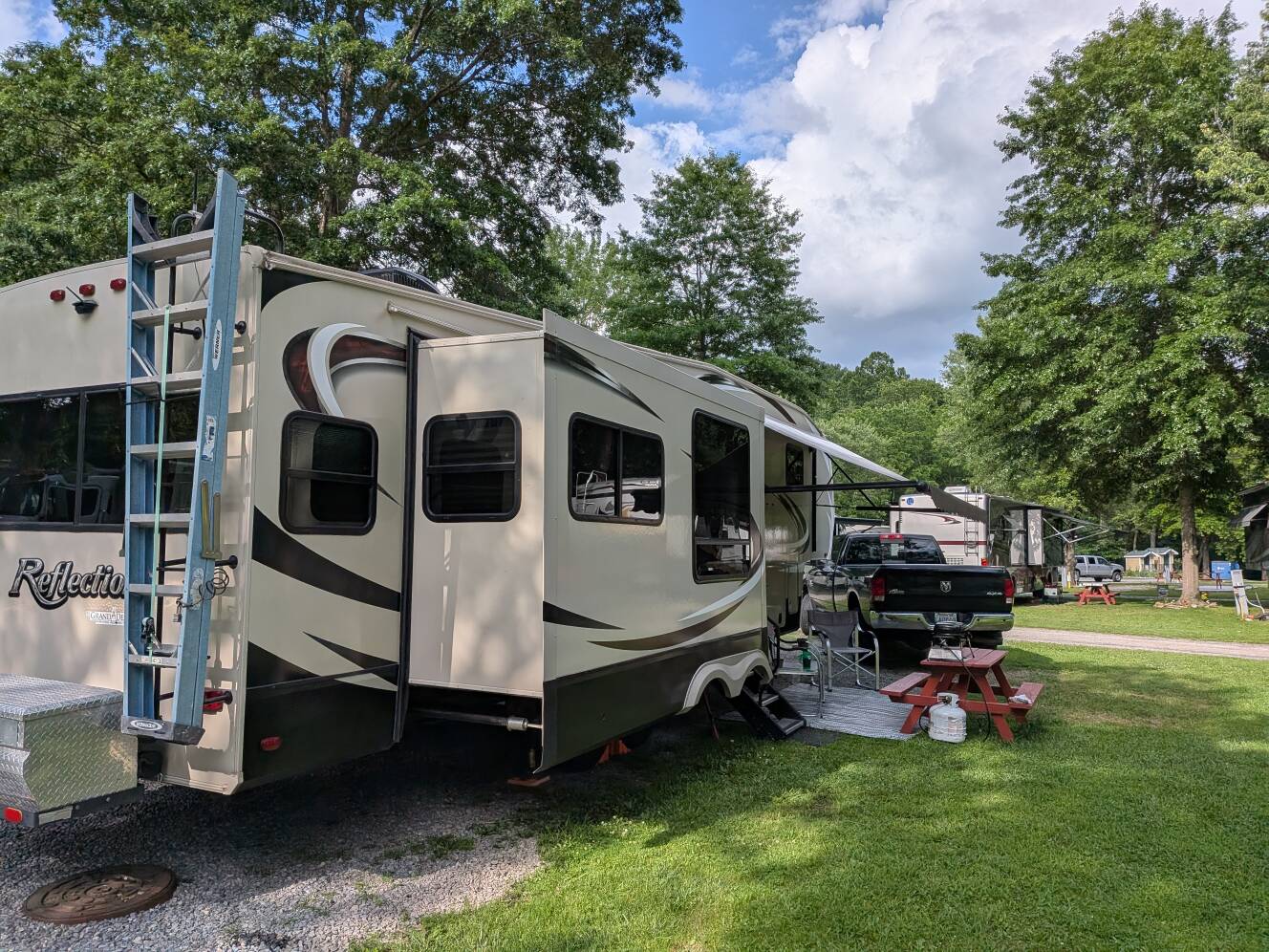 A photo of this 2016 Grand Design REFLECTION 337RLS