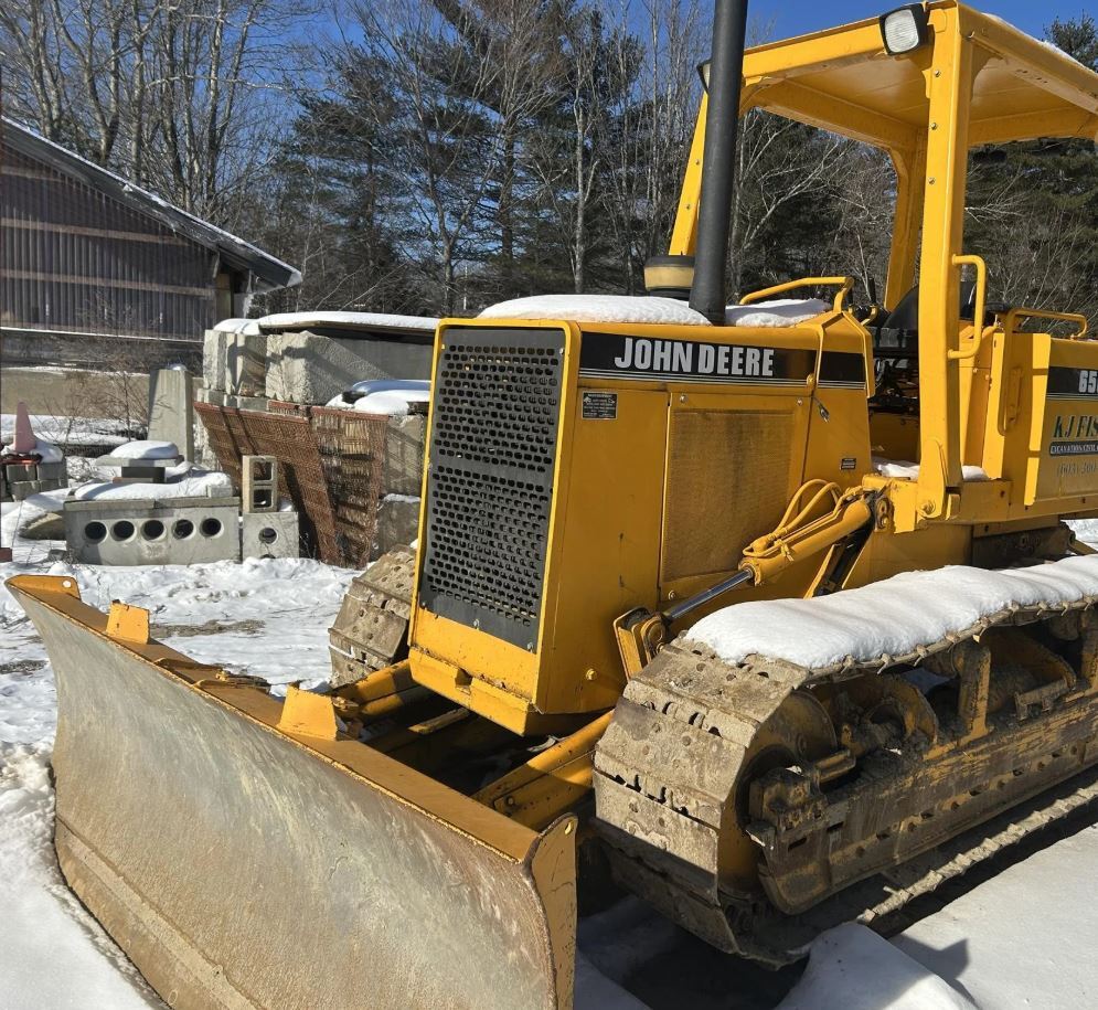 1987 DEERE 650G in Deerfield, NH
