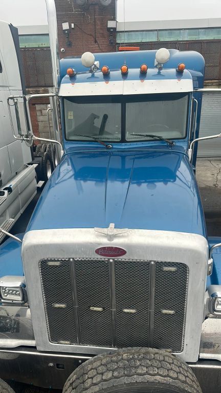 2012 Peterbilt 367 in Linden, NJ