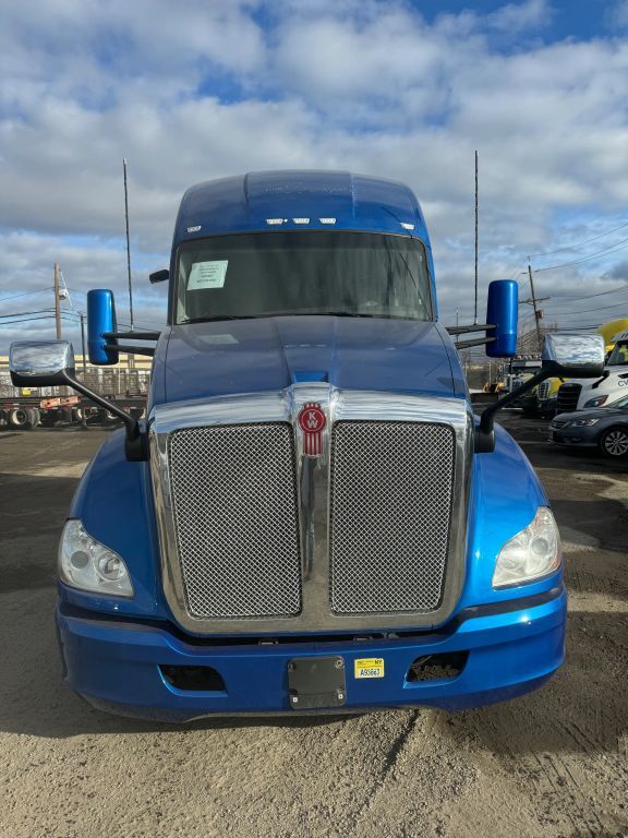 2020 Kenworth T680 in Linden, NJ