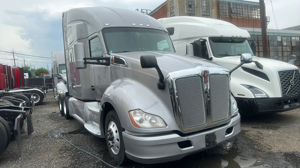 2020 Kenworth T600 in Linden, NJ