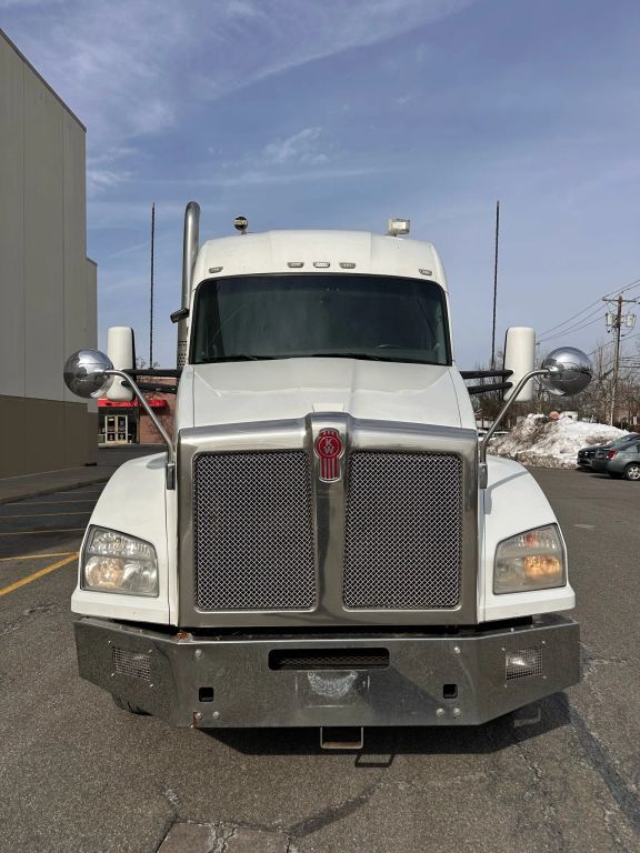 2018 Kenworth T880 in Linden, NJ