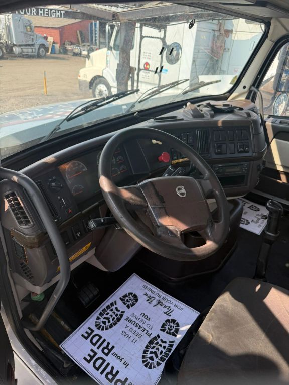 2013 Volvo Commercial VAH in Linden, NJ