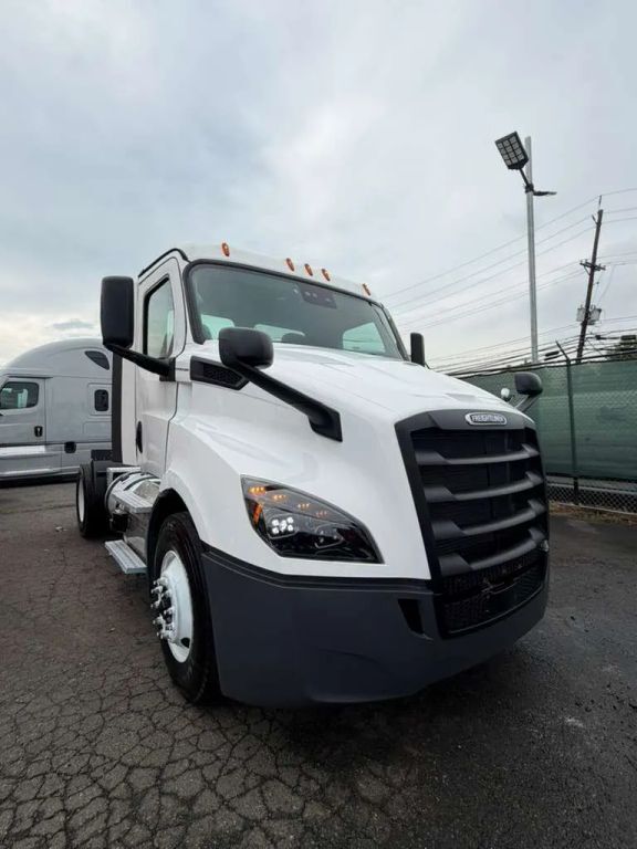 2024 Freightliner Cascadia in Linden, NJ