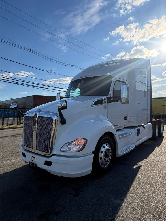 2022 Kenworth T600 in Linden, NJ