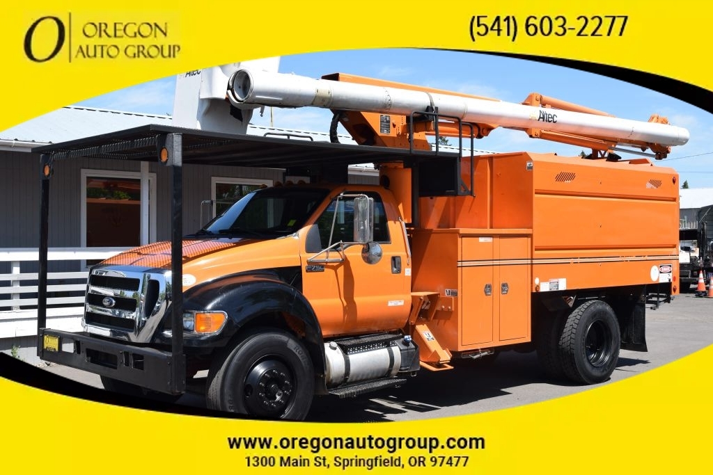 2013 FORD F750 in Springfield, OR