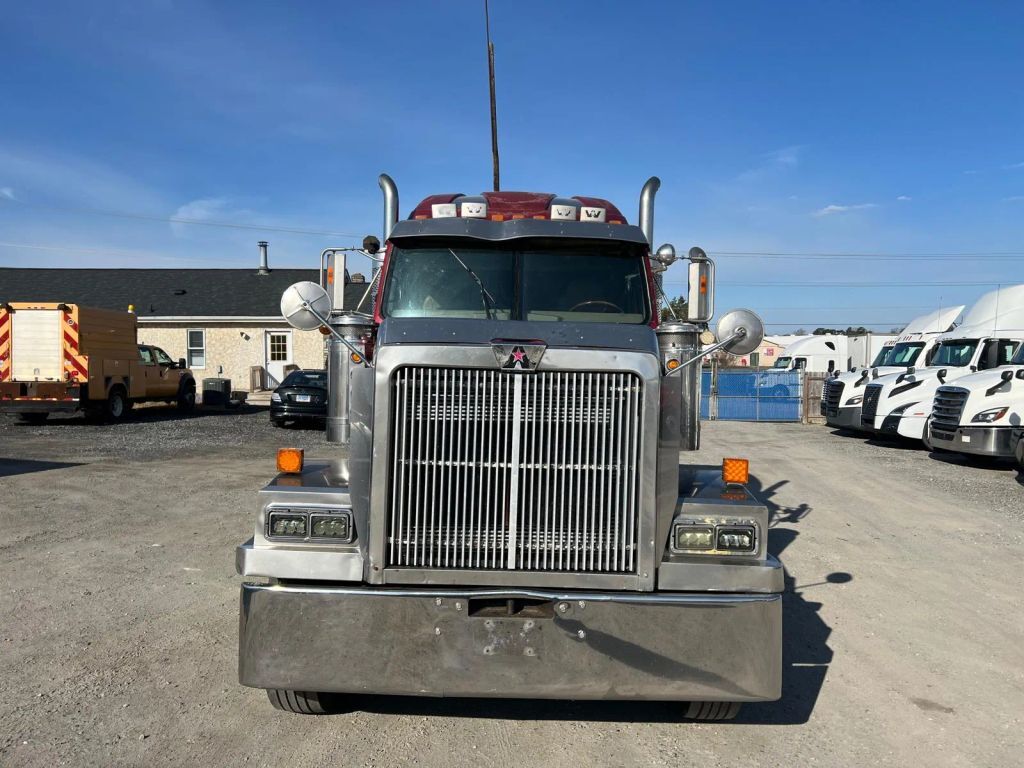 2003 WESTERN STAR CONVENTIONAL in Fredericksburg, VA