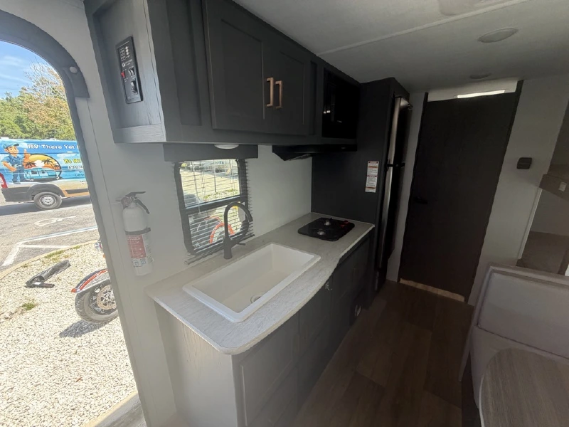 2024 KEYSTONE BULLET CROSSFIRE 1700BH