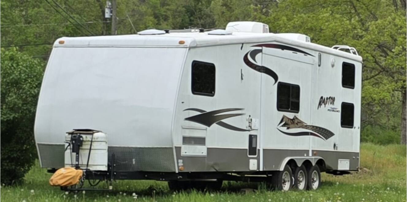 A photo of this 2007 Keystone RAPTOR 3110TT