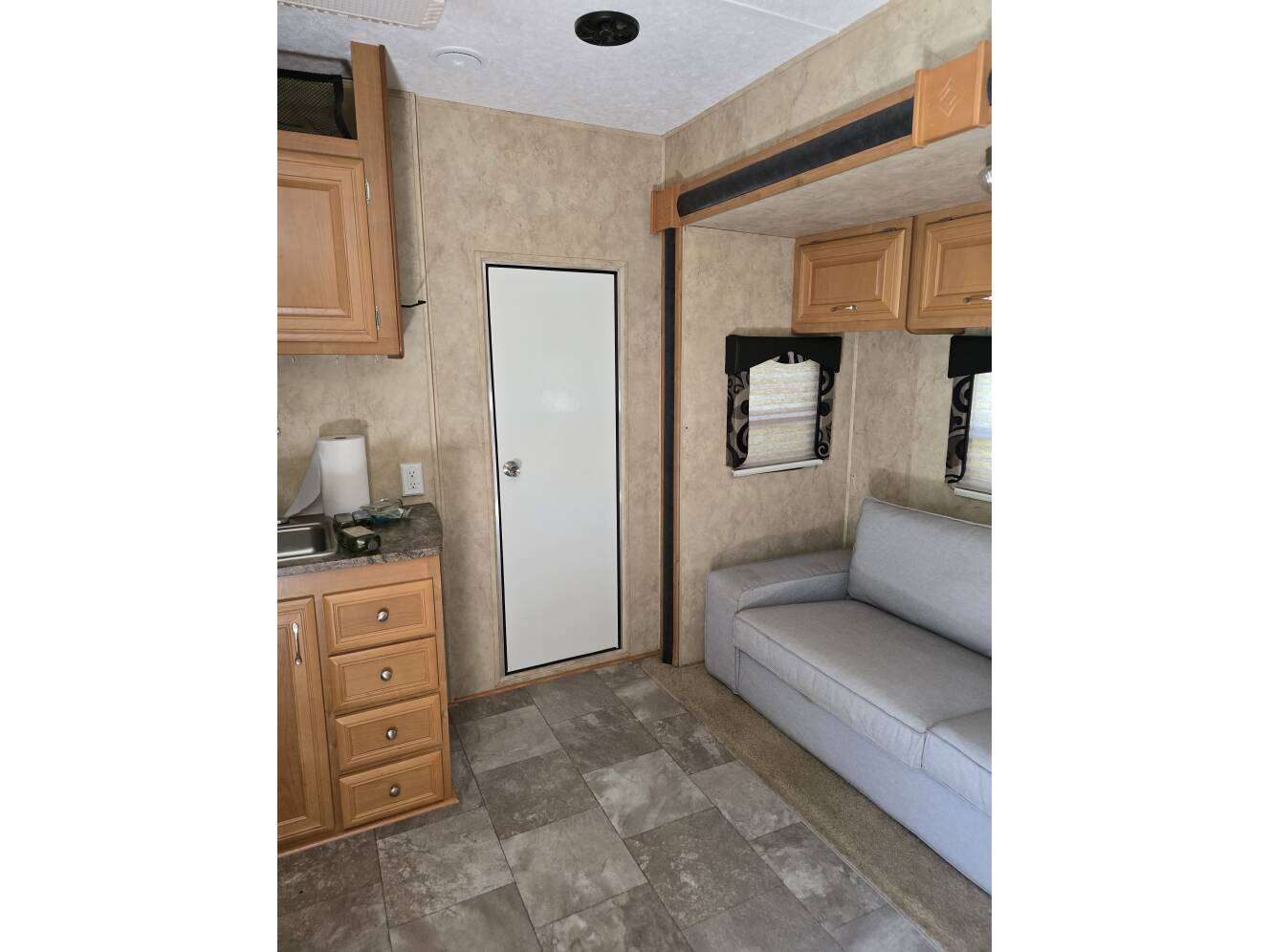 A photo of this 2007 Keystone RAPTOR 3110TT