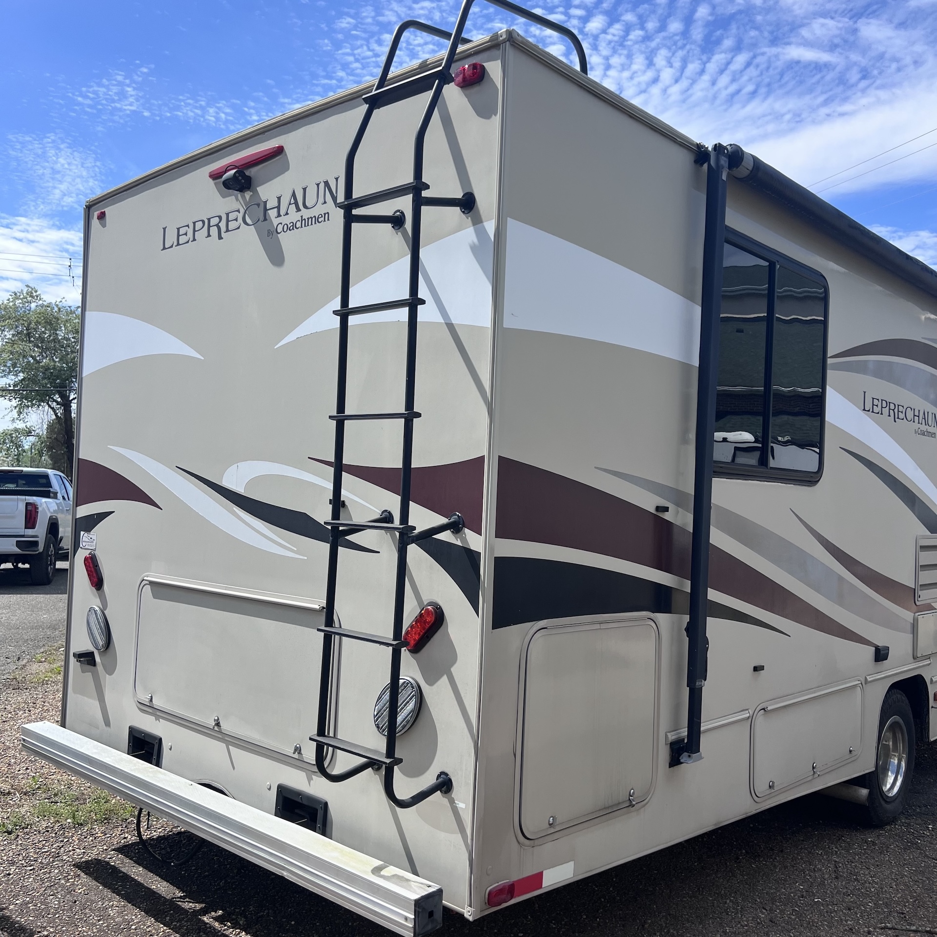 2017 Coachmen LEPRECHAUN 319MB in montross VA