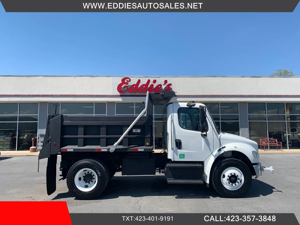 2015 FREIGHTLINER BUSINESS CLASS M2 106 in Church Hill, TN