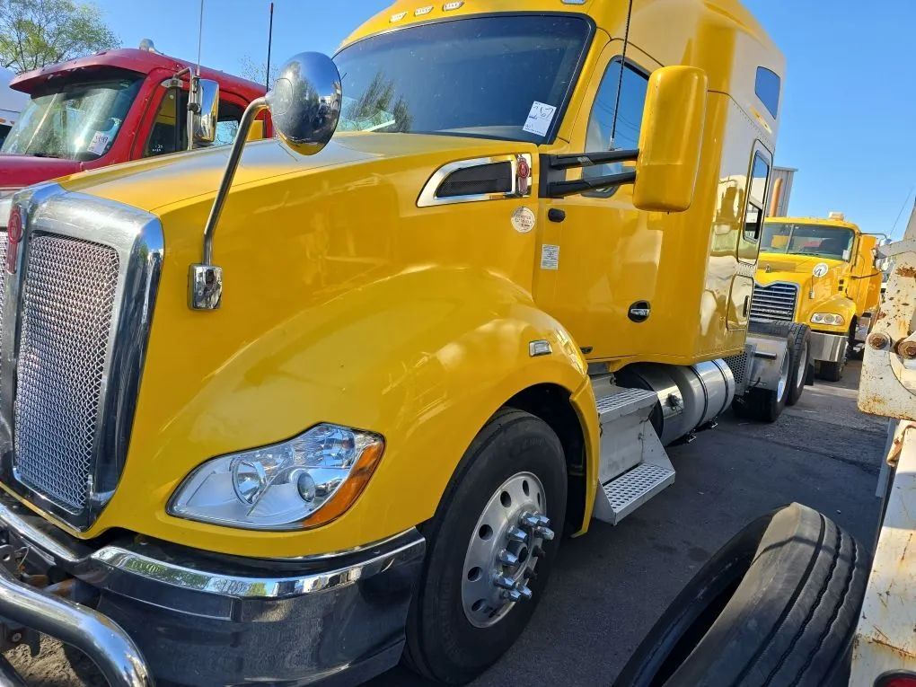 2019 KENWORTH T600 in Linden, NJ