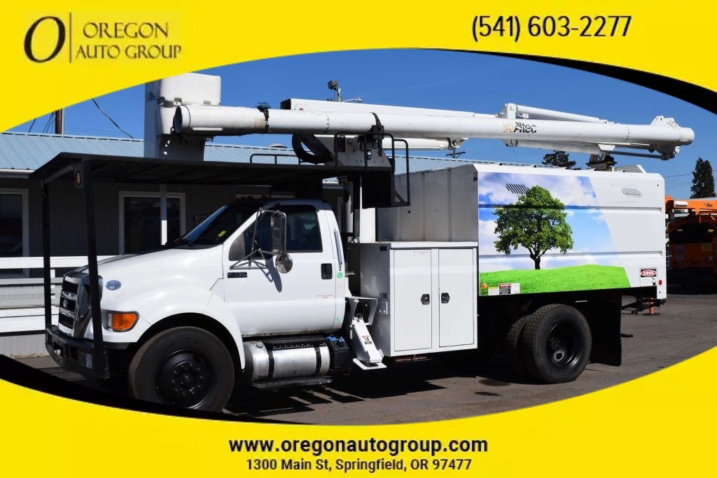2012 FORD F750 in Springfield, OR