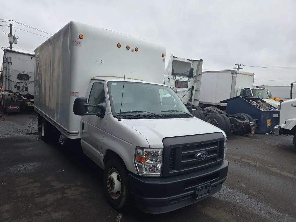 2024 FORD ECONOLINE in Linden, NJ