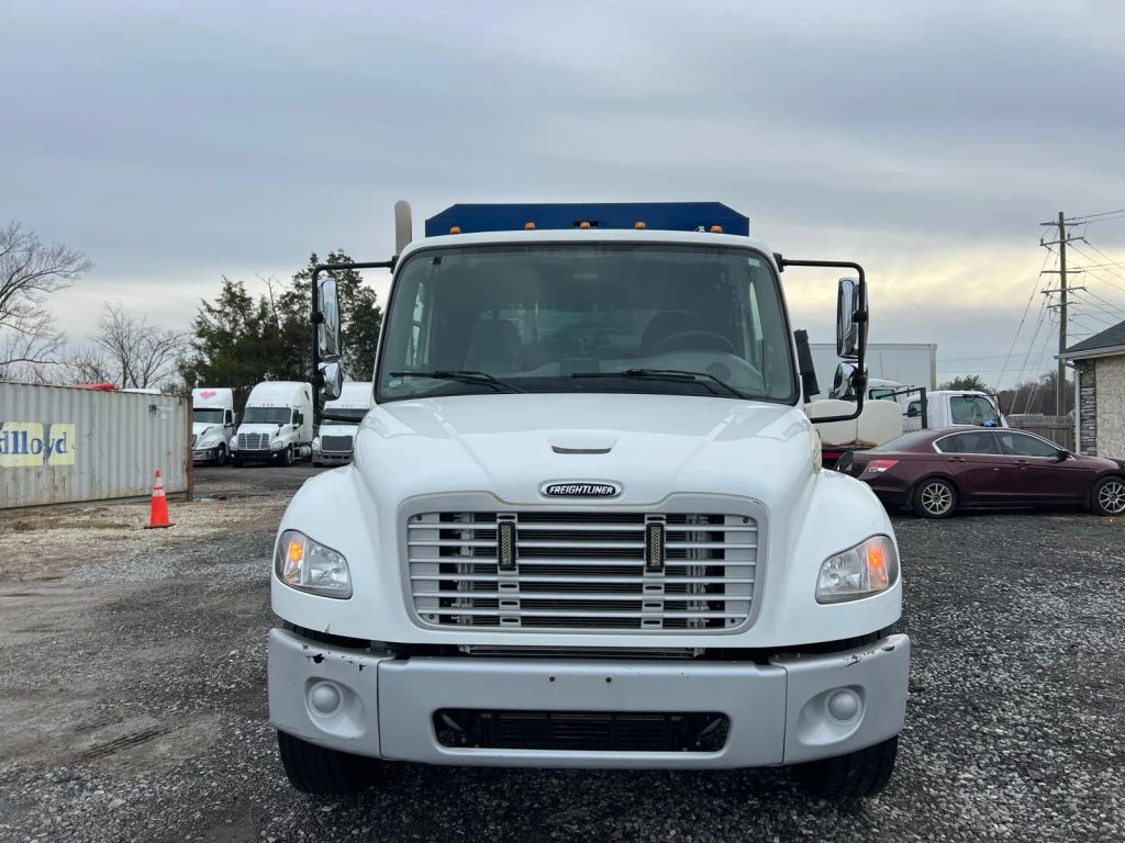 2011 FREIGHTLINER BUSINESS CLASS M2 106 in Fredericksburg, VA