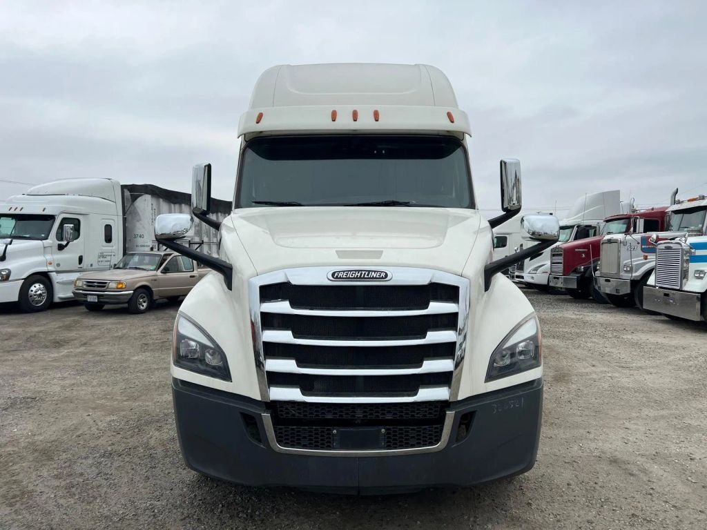 2019 FREIGHTLINER CASCADIA 126 in Fredericksburg, VA