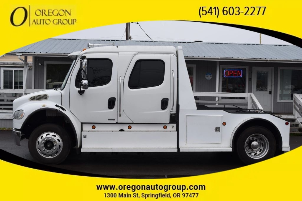 2007 FREIGHTLINER BUSINESS CLASS M2 106 in Springfield, OR