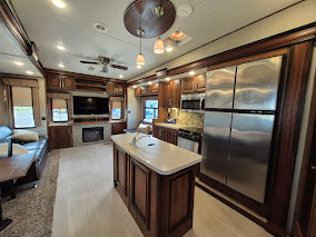 2018 Keystone AVALANCHE 300RE in eugene OR