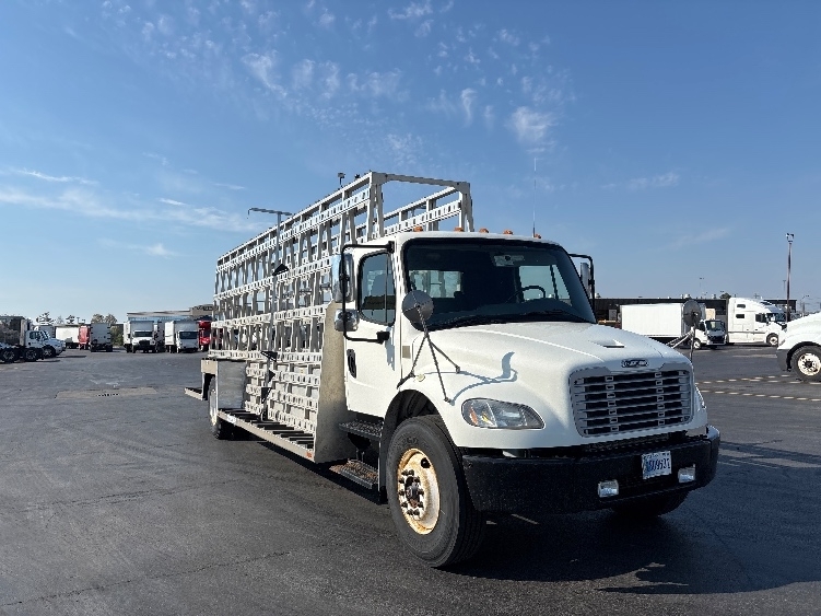 2019 FREIGHTLINER BUSINESS CLASS M2 106 in Akron, OH