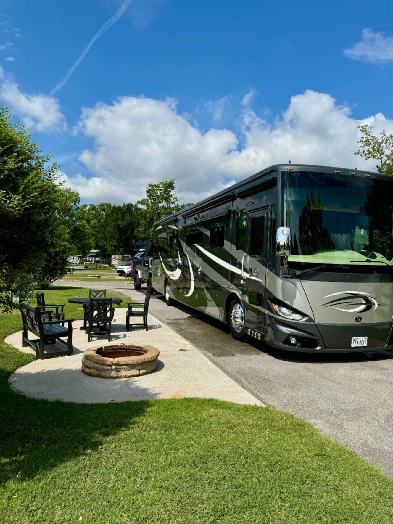 A photo of this 2019 Tiffin Motorhomes PHAETON 40 QBH