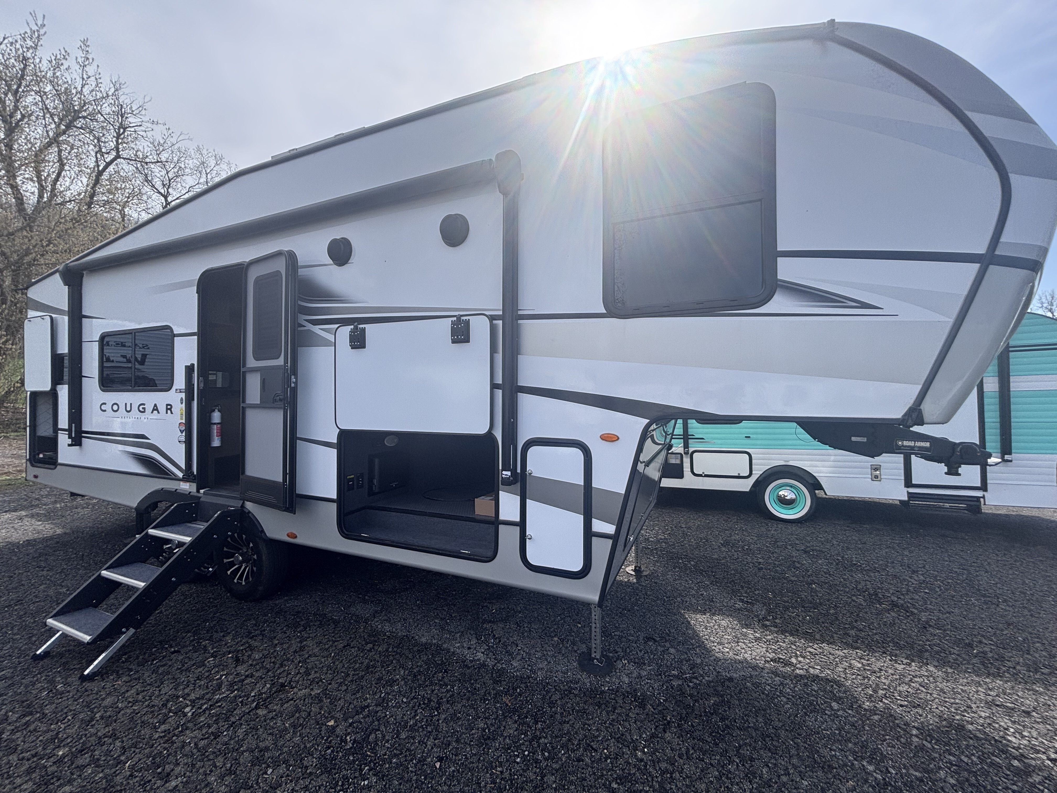 2023 Keystone Cougar Half-Ton (All Regions) 23MLE in frankfort NY