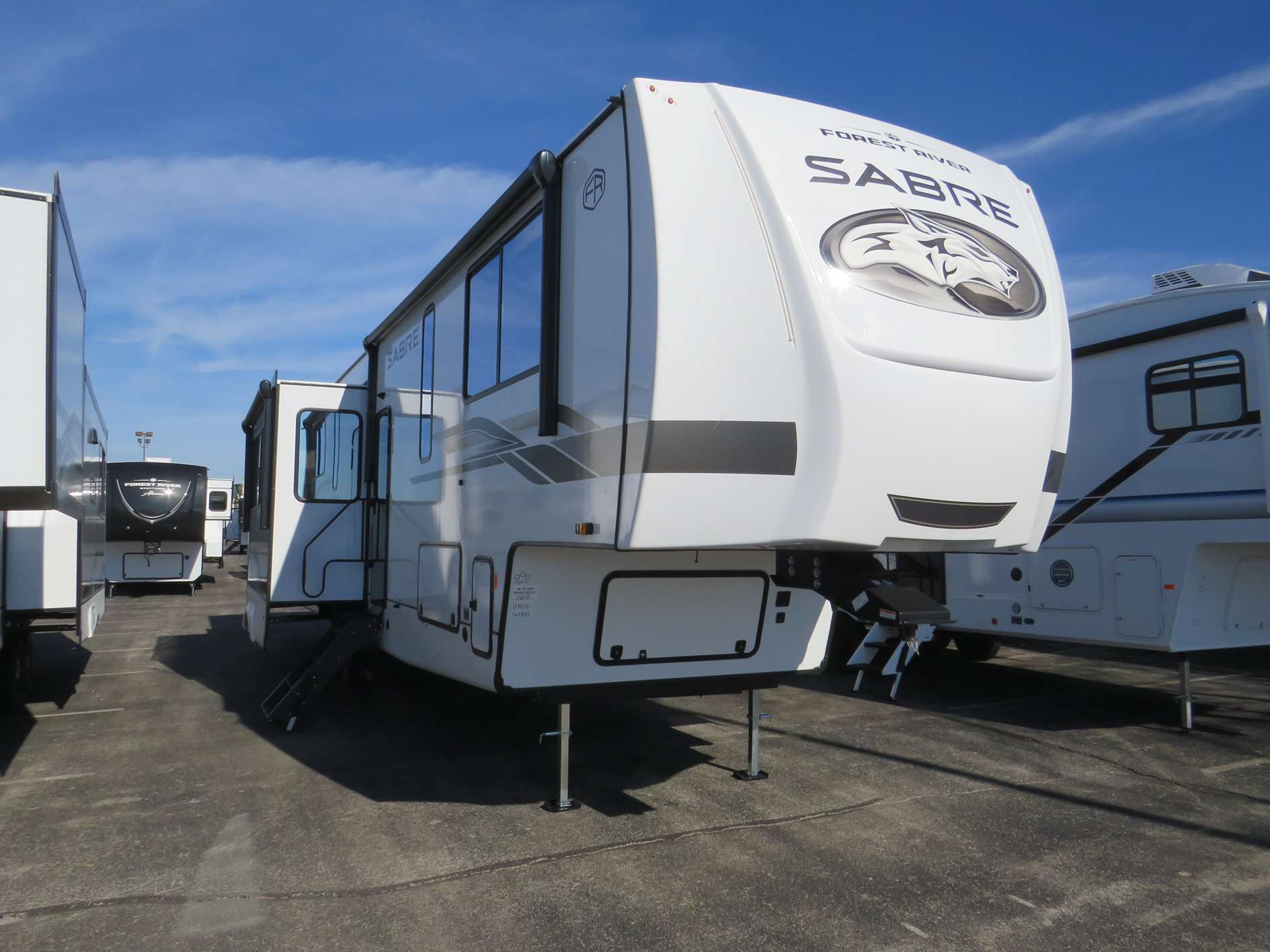 2026 Forest River CHEROKEE SABRE 36DBB in jeffersonville OH