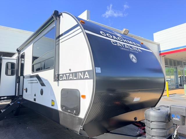 2026 Coachmen Catalina Legacy 323MAZE in st. louis MO