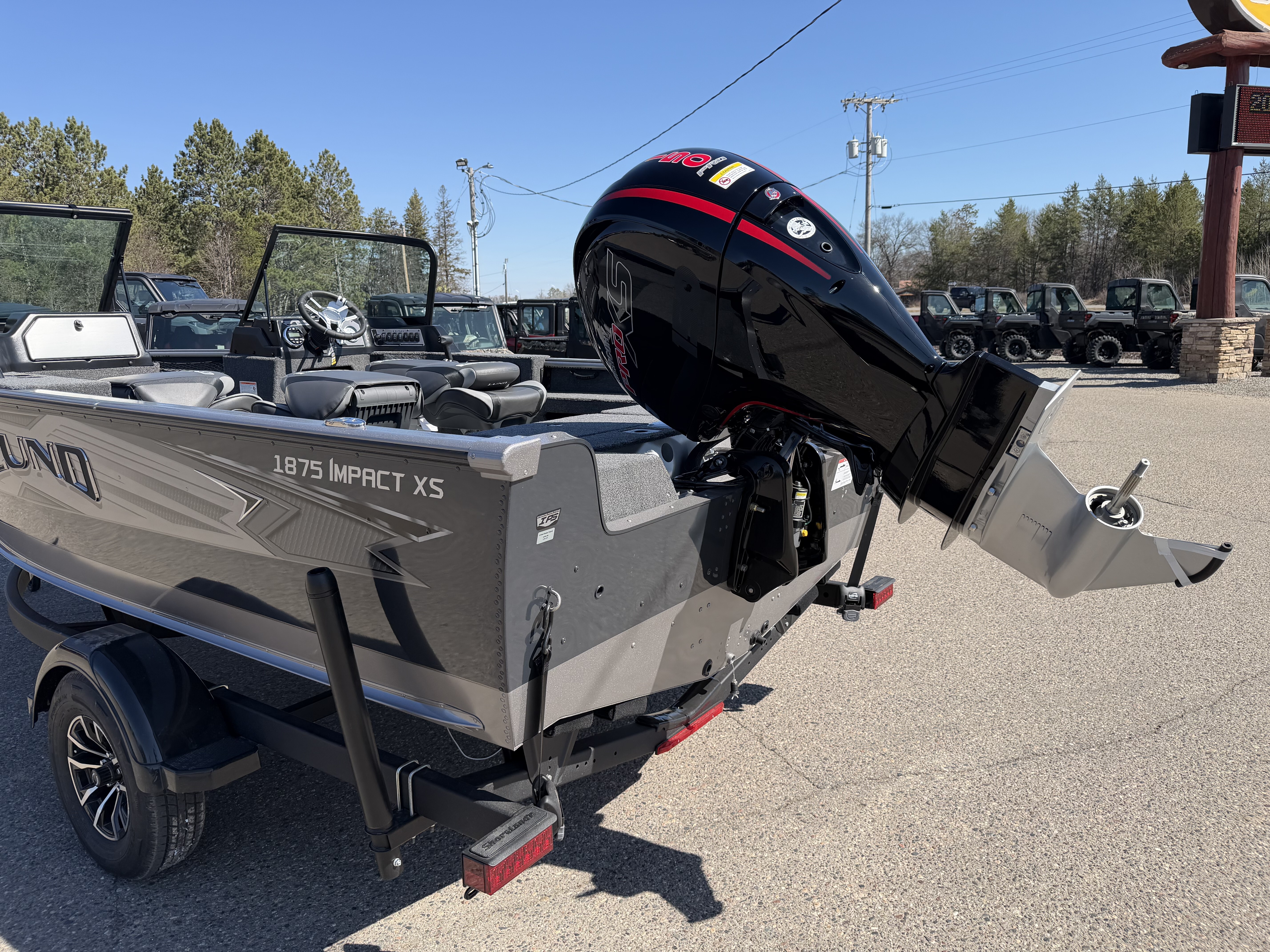 New 2026 Lund 1875 Impact Xs For Sale in Brainerd, MN - 5040053453