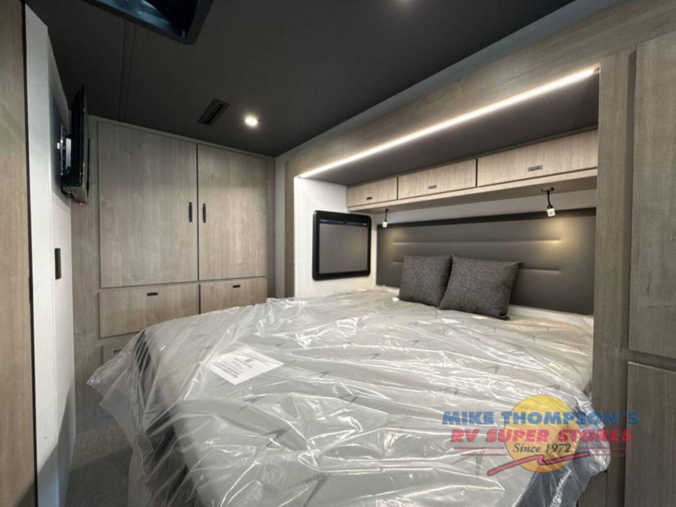 A photo of this 2026 Grand Design Lineage Series M 25FW