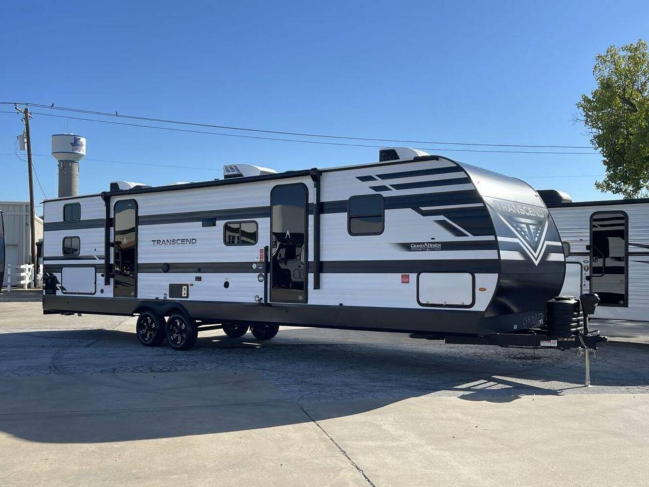 A photo of this 2026 Grand Design Transcend 325BHT