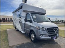 2027 Tiffin Motorhomes Wayfarer 25XLW Review image